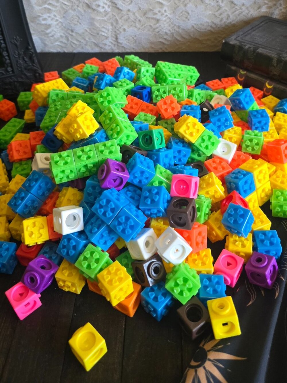 Interlocking plastic math cubes for STEM Montessori Homeschool Counting Pre K/k